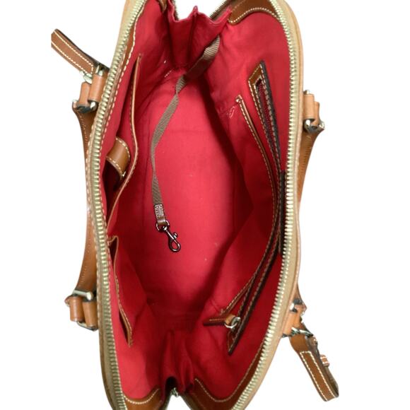 Dooney &Bourke Handbag/ Shoulder Bag Women’s 1Size Pebbled Leather Red Interior - Picture 7 of 10